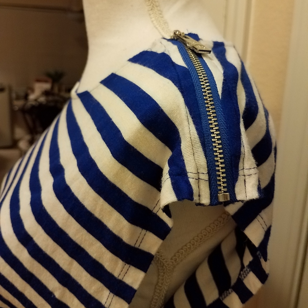 Top - Picture 3 of 5